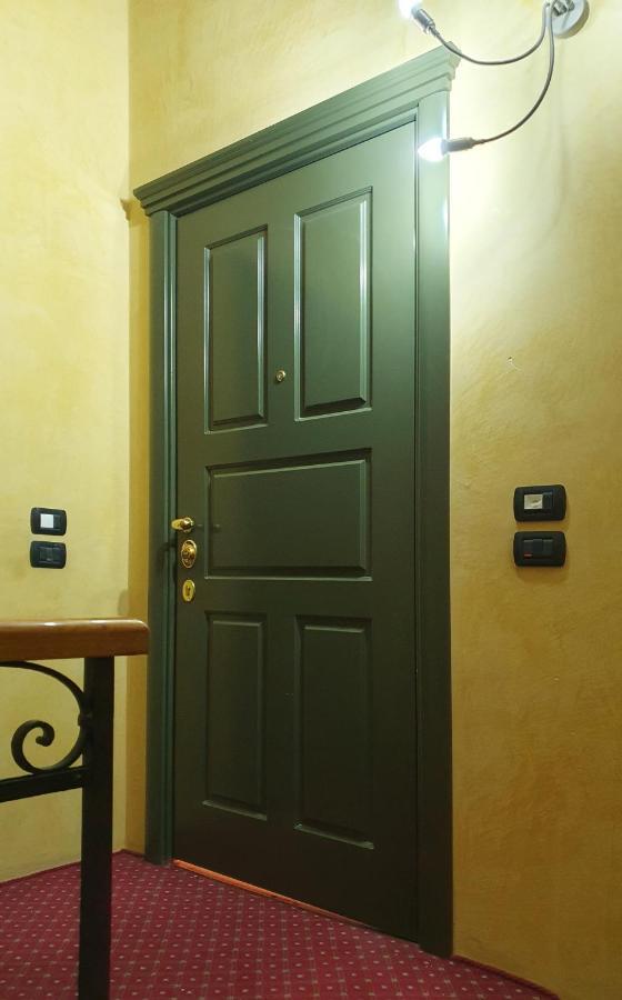 Apartment Via Sant'Alessandro 22 - Sostify Bergamo Bagian luar foto